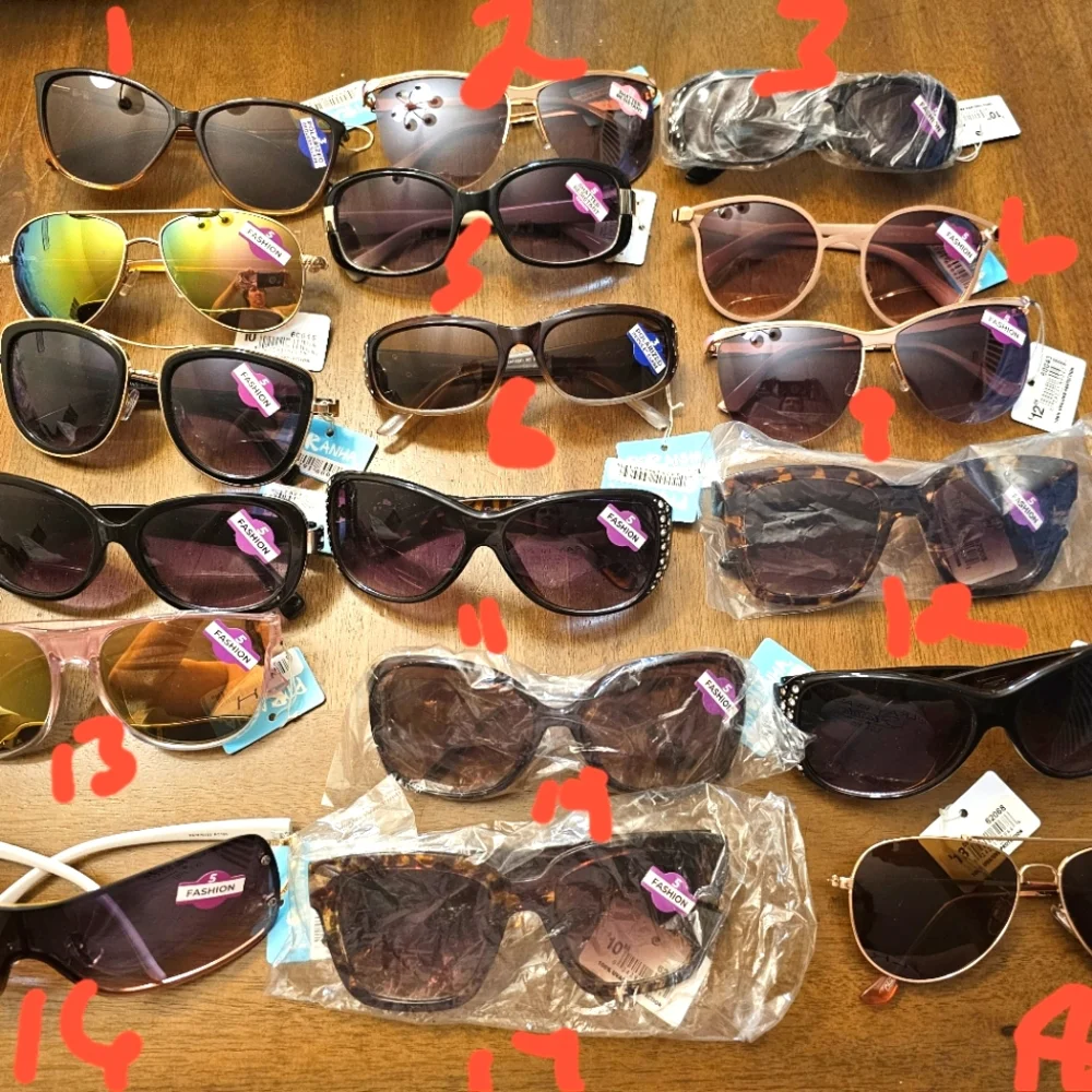 Piranha Women's sunglasses 🕶 - Picture 1 of 1